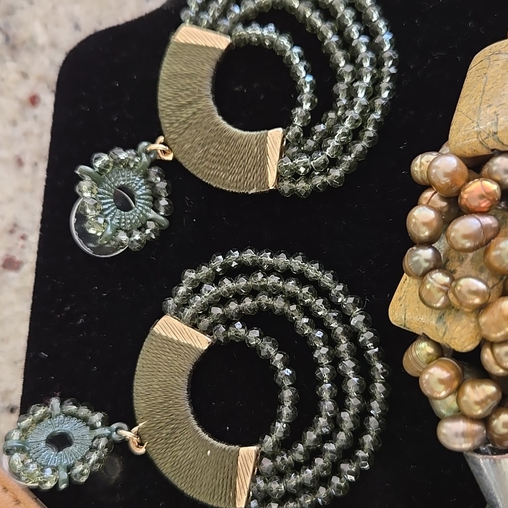 Elegant Beaded Necklace and stone necklace, Earring and watch Set - Picture 3 of 9